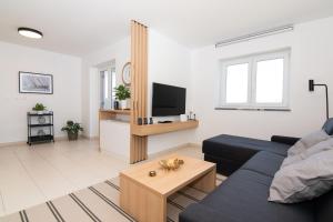 Premium Marina Apartments with Sea View by Locap Group