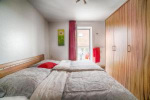 Robbenplate, Whng. 18