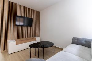 rentafive - Nuevo - Reformado - 1 min playa - AA