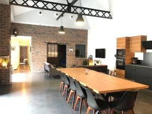 Maisons de vacances l-atelier Charnay : Maison de Vacances 3 Chambres 