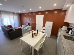 Da Silva Surf Lodge Three