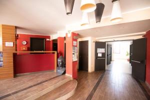 Studio Apartment with Balcony