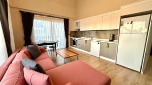 Two Bedrooms Holiday Apartment with Large Pool