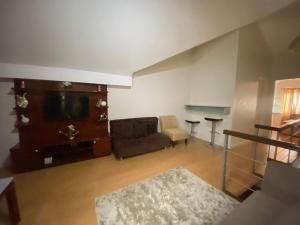 Townhouse Mellow Yellow D#220 3storey 120sqm