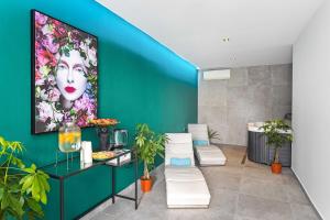 Deluxe Villa with Pool, Sauna, Jacuzzi & Playground 