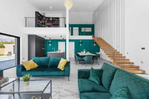 Deluxe Villa with Pool, Sauna, Jacuzzi & Playground