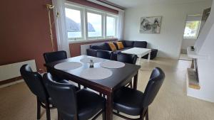 5-Bedroom Sea View Apartment