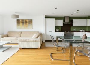 2 Bed Flat with Balcony in Canada Water