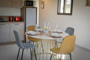 Giulietta - Spacious Terrace - by TGB