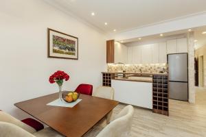 Old Town Charm - Herceg Novi