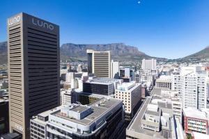 Stunning 1bedroom with Mountain Views