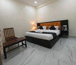 Hotel Nandan - 800 Metres Away From Ram Mandir Ayodhaya