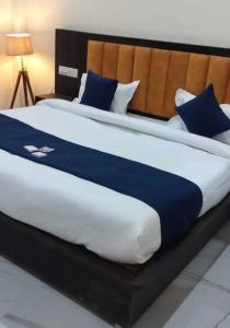 Hotel Nandan - 800 Metres Away From Ram Mandir Ayodhaya