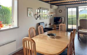 Amazing Home In Tarm With Wifi