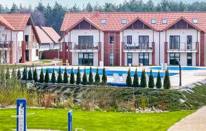Stunning Apartment In Zarnowska