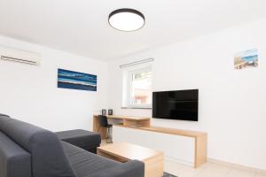 Premium Levant Marina Apartments with Sea View by Locap Group