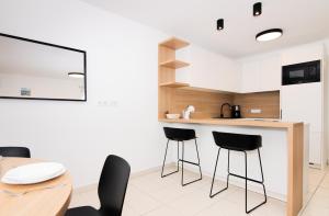 Premium Levant Marina Apartments with Sea View by Locap Group