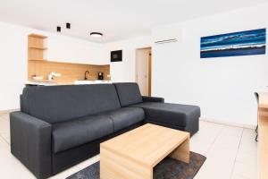 Premium Levant Marina Apartments with Sea View by Locap Group 