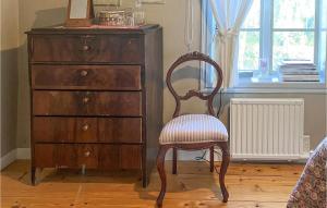 Lovely Home In Härryda With Kitchen