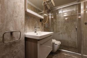 Standard Triple Room room in Olimpic Hotel