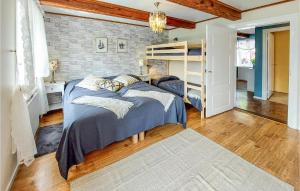 2 Bedroom Cozy Home In Munka-Ljungby