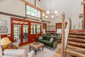 The Cardinal at Buckhorn Hollow