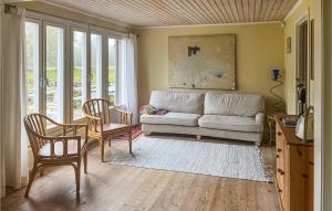 Awesome Home In Lidhult With Lake View