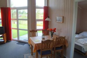 4 Personen Angler-Ferienhaus mit privatem Bootsteg, direkter Seelage, Kanu und Sauna in Otterndorf