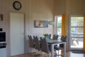 6 Personen kinderfreundliches Ferienhaus mit Sauna, Whirlpool und Kaminofen in Otterndorf