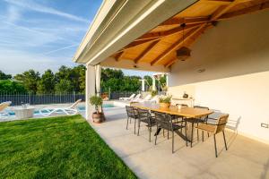 Luxury Villa Sofia with Pool and Garage In Poreč, Istria