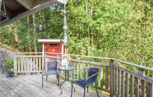 Lovely Home In Strömstad With Wifi