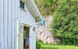 1 Bedroom Cozy Home In Lysekil