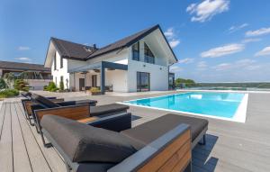 Stunning Apartment In Rogasovci