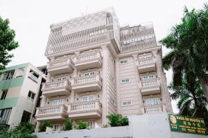 PH Hotel Near SECC Phu My Hung