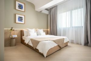 North by Urbanesq Cortina M