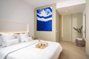 North by Urbanesq Cortina M