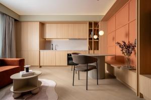 North by Urbanesq Cortina M