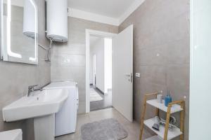 Talea Holiday Apartments 3 by PikHost