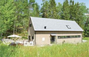 Stunning Home In Muskö With Kitchen