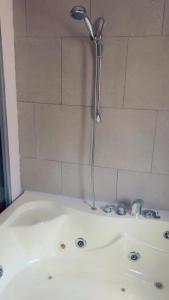 Jacuzzi City Guesthouse, about a 7 min walk to Racecourse and 10 mins to the City