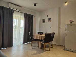 Apartment in Nin with Terrace, Air conditioning, Wi-Fi (3722-1) 