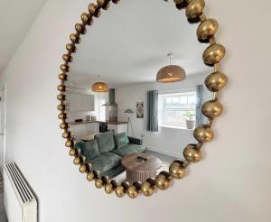 Stylish Penzance Apartment 2 Beds & Balcony