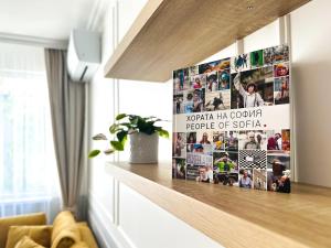 Stylish 2BD with Balcony & Desk near Vitosha Blvd by Flat Mаnager