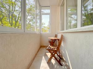 Stylish 2BD with Balcony & Desk near Vitosha Blvd by Flat Mаnager