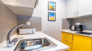 Bairro Alto Stylsih I by Hosty