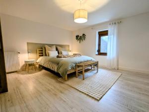 Maisons de vacances L-echappee aux cerfs SPA : photos des chambres
