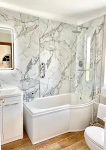 Springwood Room Only Accommodation