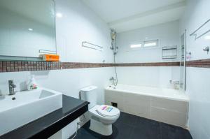 Happy n Joy Pool Villa near Jomtien Beach on Thepprasit Road