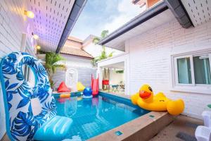 Happy n Joy Pool Villa near Jomtien Beach on Thepprasit Road