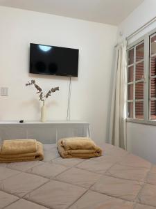 Departamento PB, patio y asador privados - NUEVO SERVICIO Estacionamiento 24hs INCLUIDO, no camioneta- Cerca de hotel Quinto Centenario, Nuevocentro shopping, Hospital Clinicas y Club Universitario Córdoba Sede central